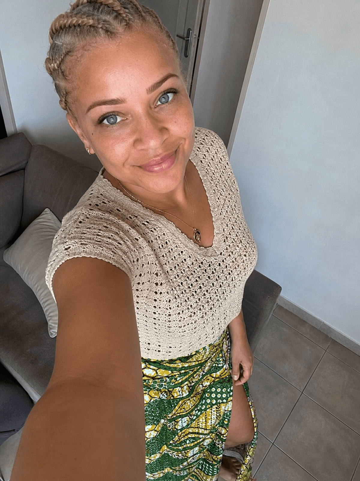 Elena, 35