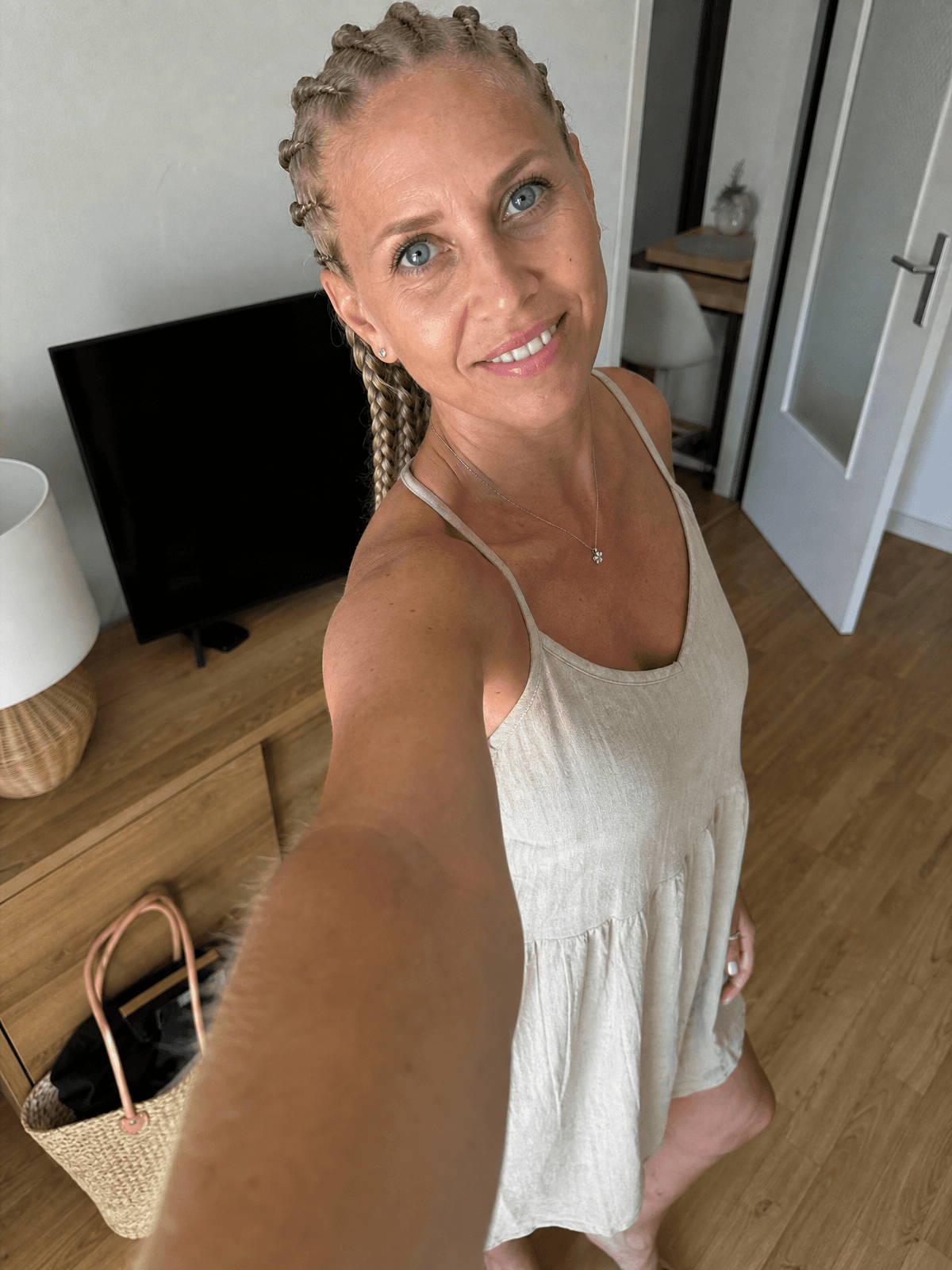Sofie, 42