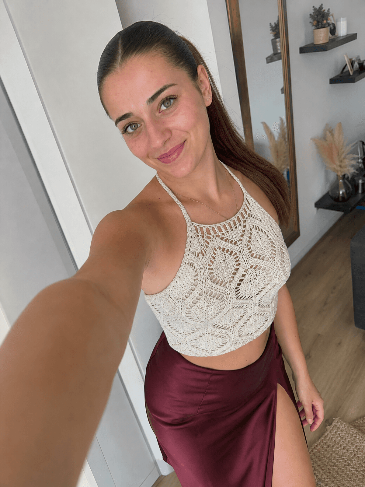Ana, 22