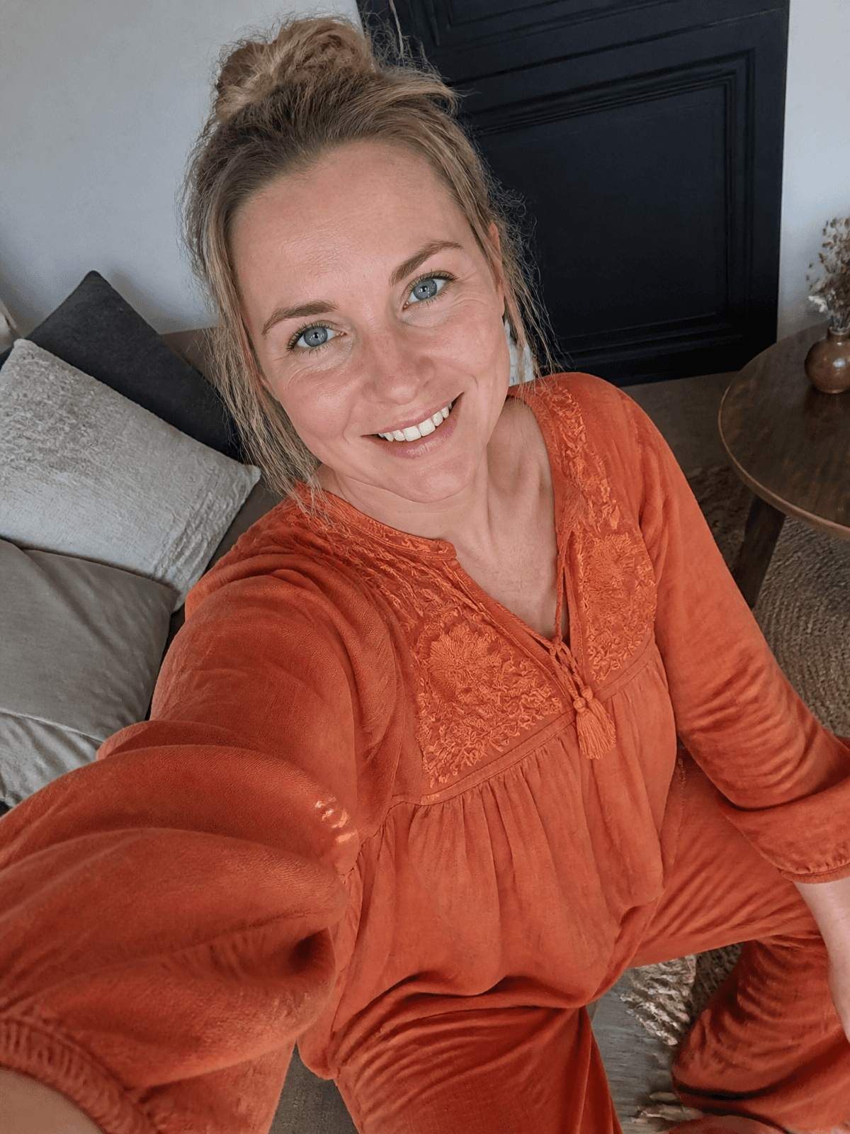 Claire, 32