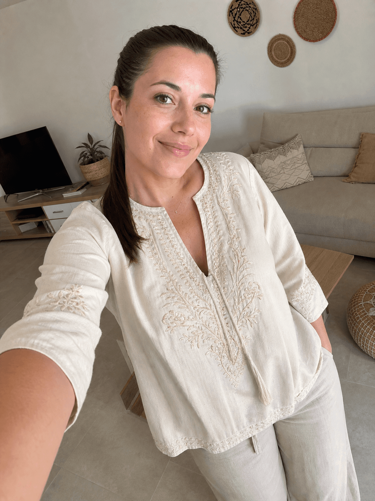 Lucia, 33