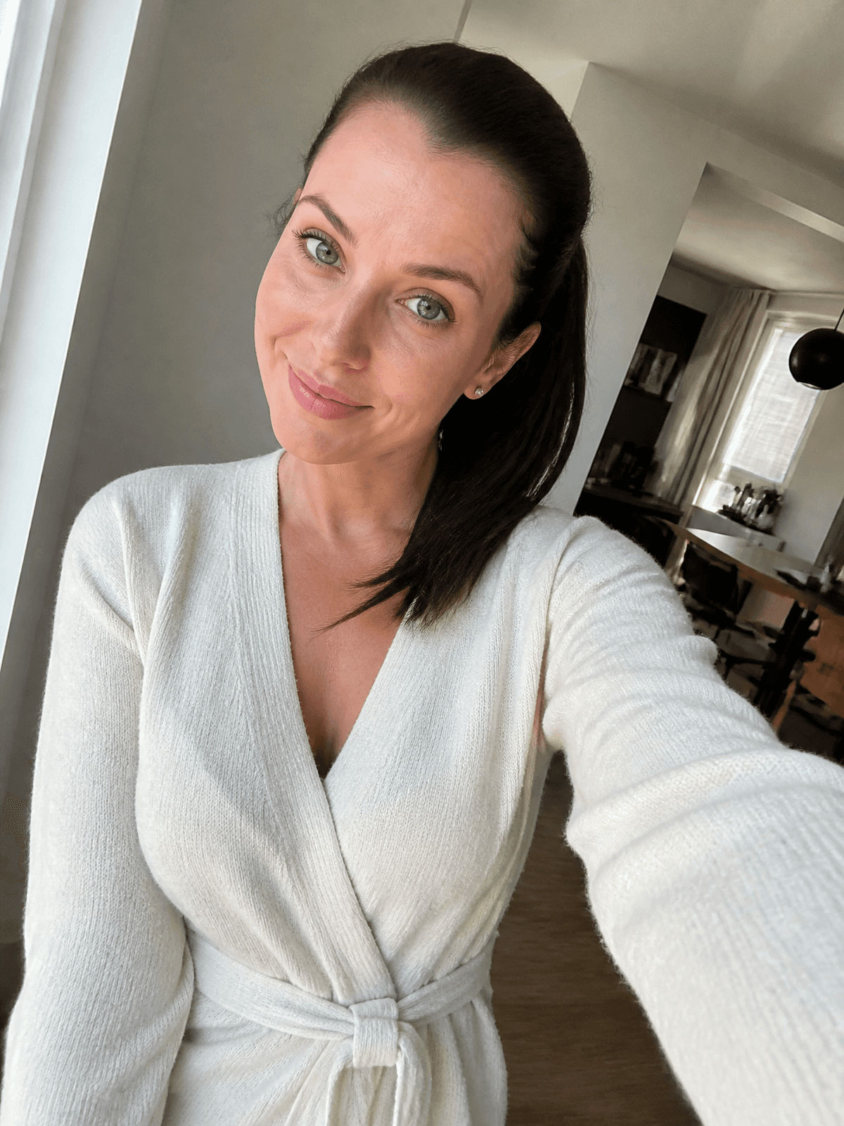 Ines, 34