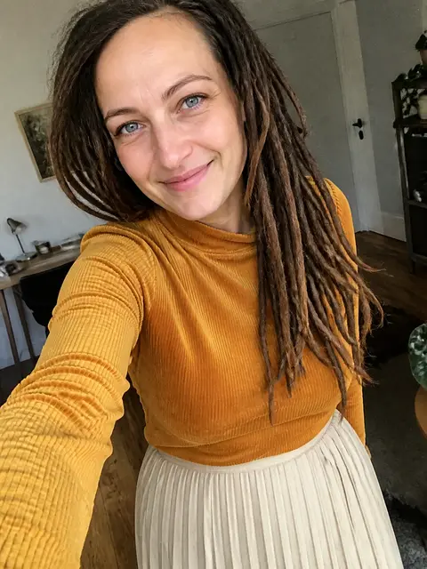Marina, 34